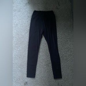 High waisted black leggings